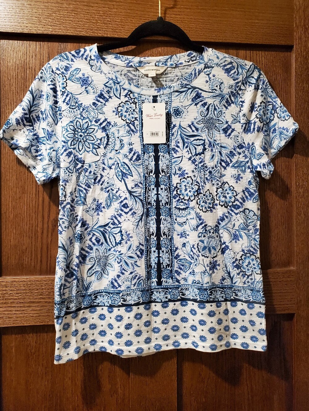 size S Lucky Brand White and Blue Floral Short Sleeve Top NWT